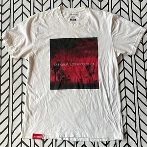 La Familia Los Angeles Graphic Print T-shirt size Large